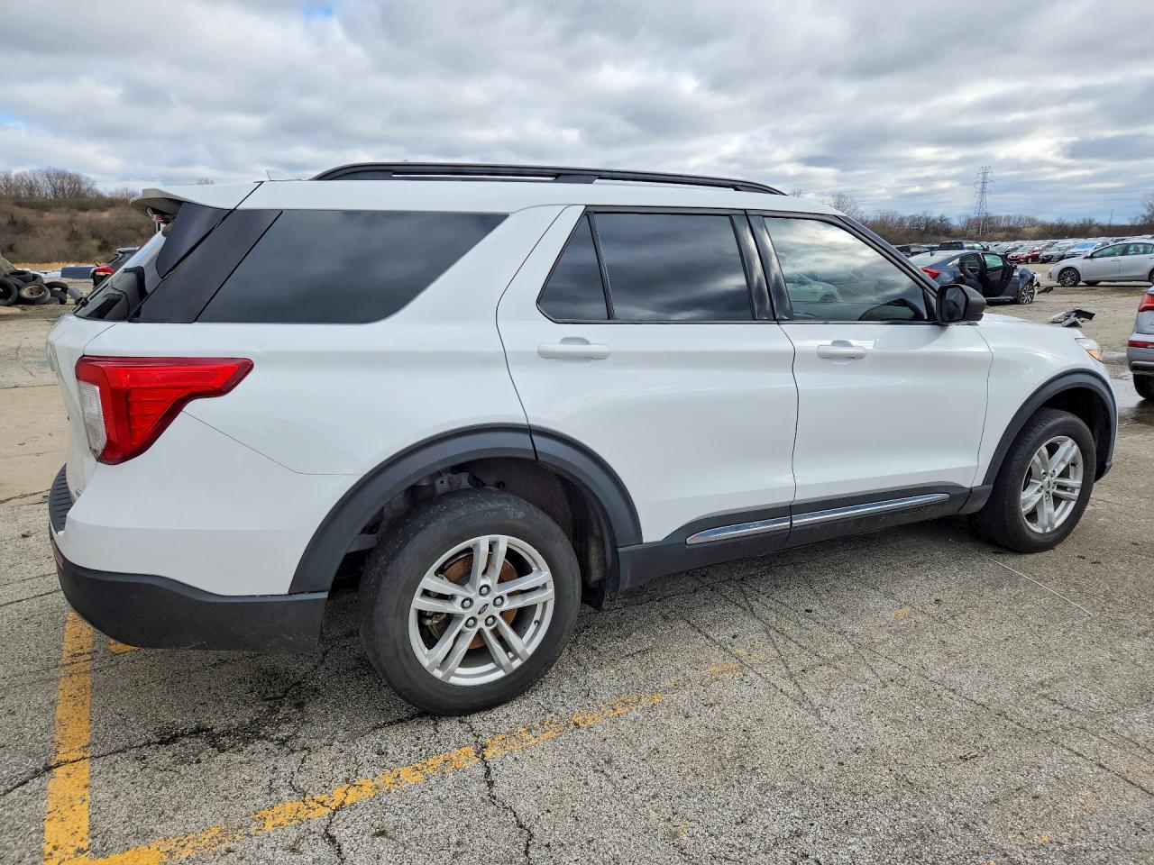 2020 Ford Explorer Xlt - Фото 3