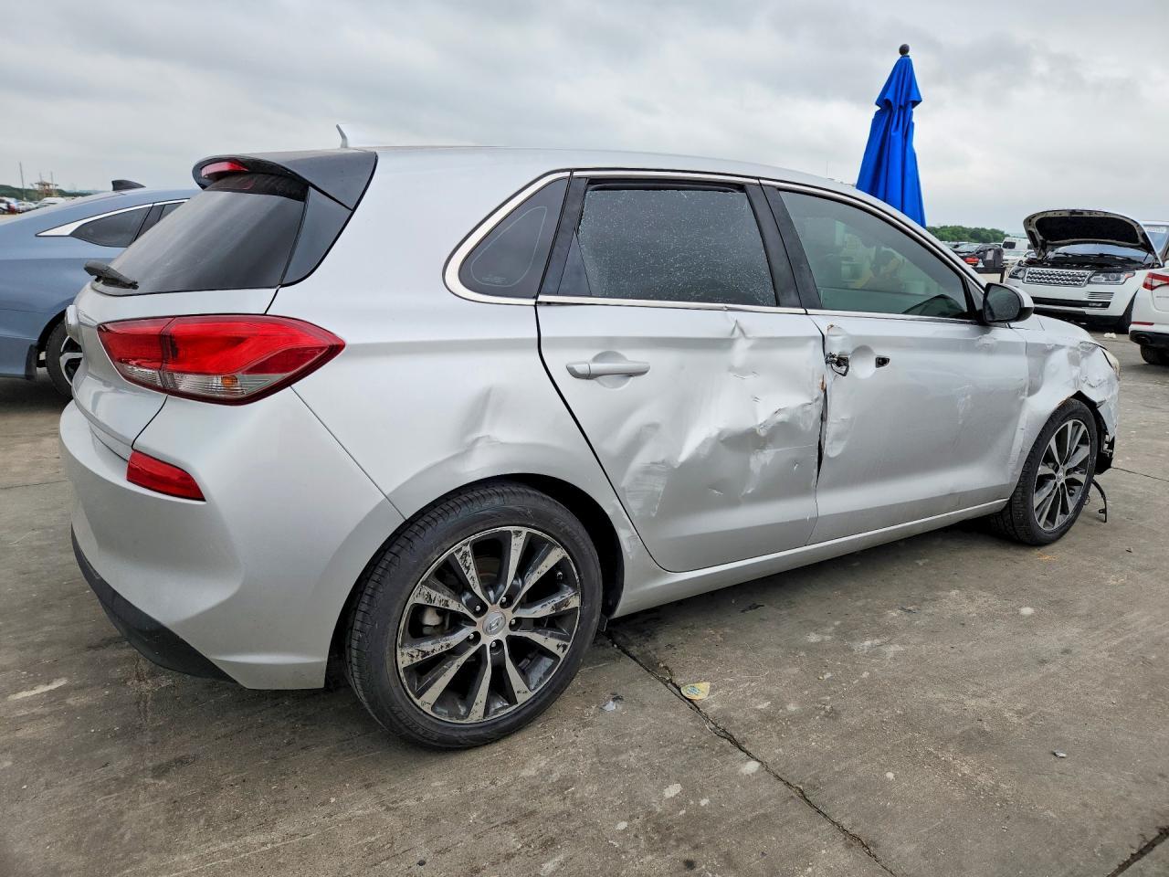 2018 Hyundai Elantra Gt Base - Фото 3