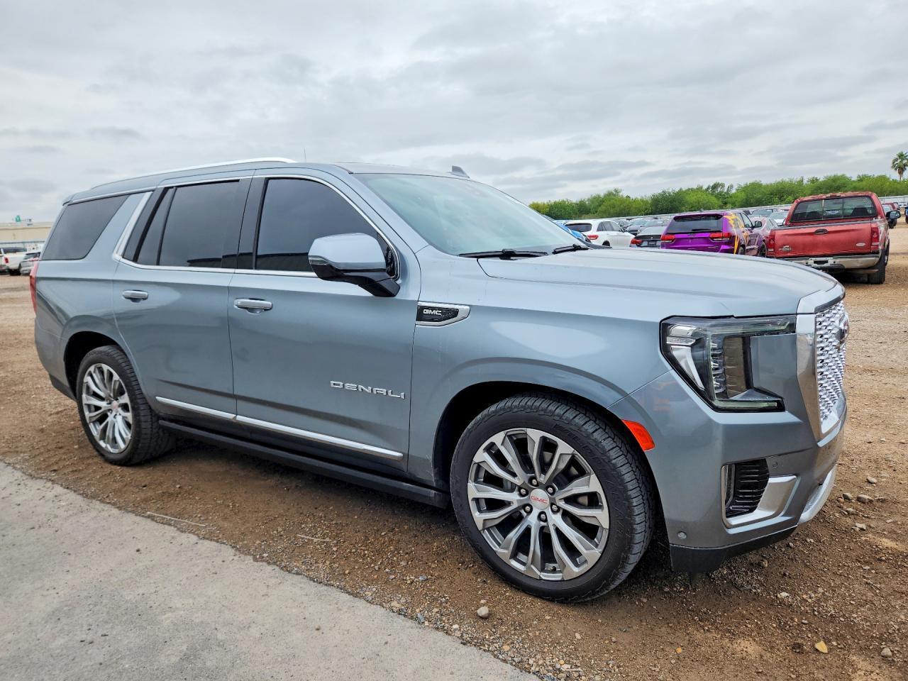 2024 GMC Yukon Denali - Image 4