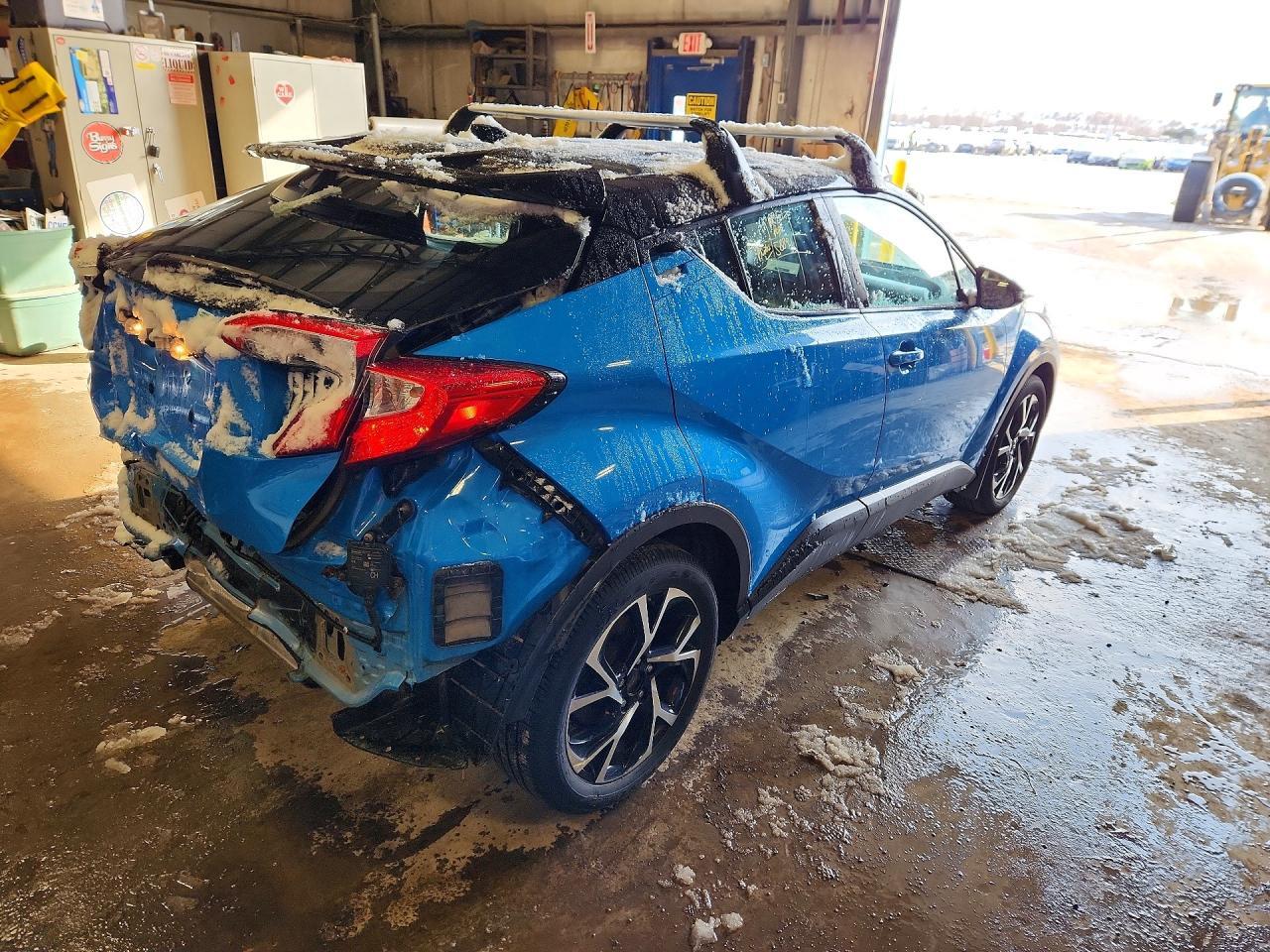2019 Toyota C-Hr Le - Image 3