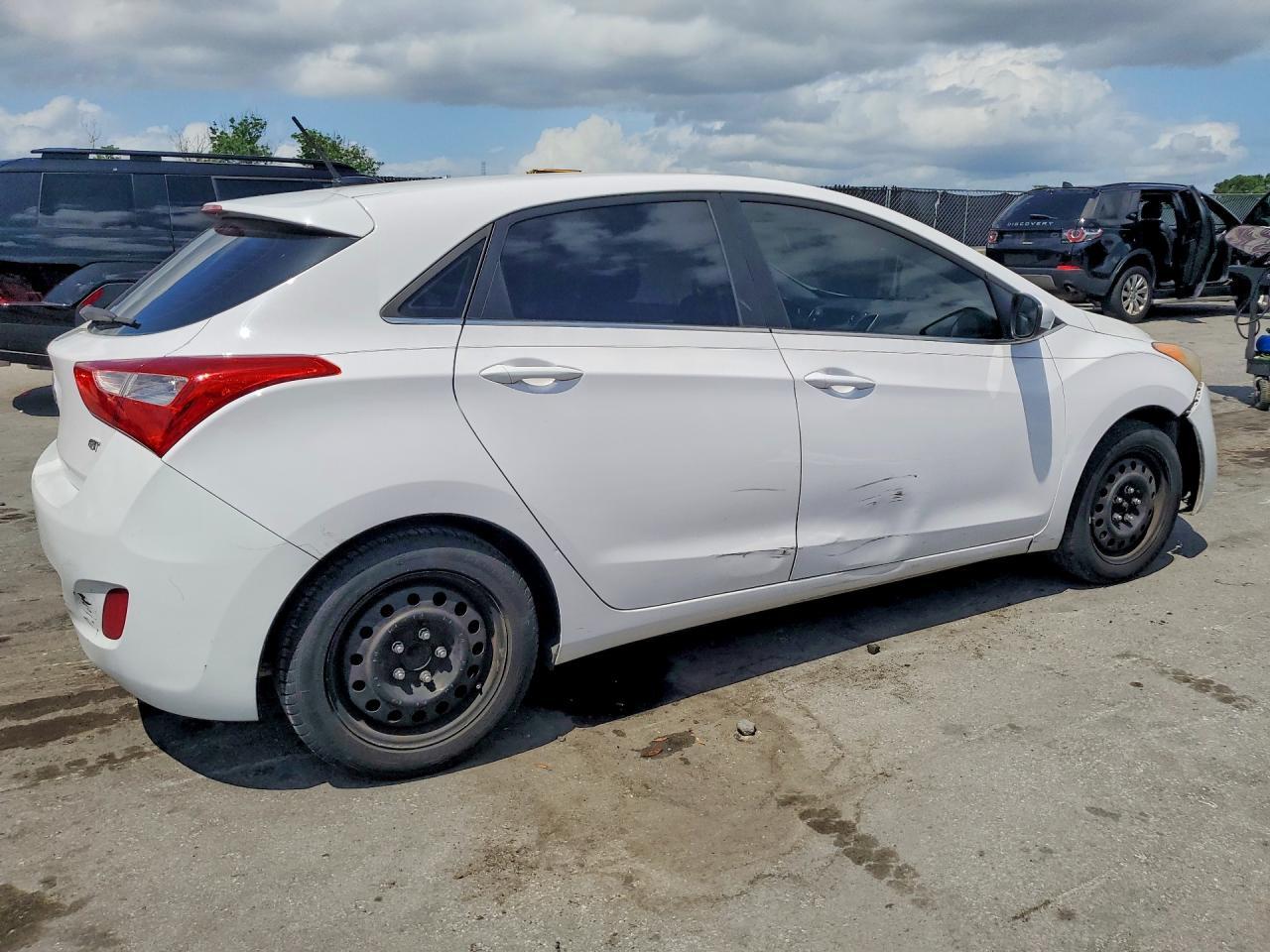 2016 Hyundai Elantra Gt Base - Фото 3