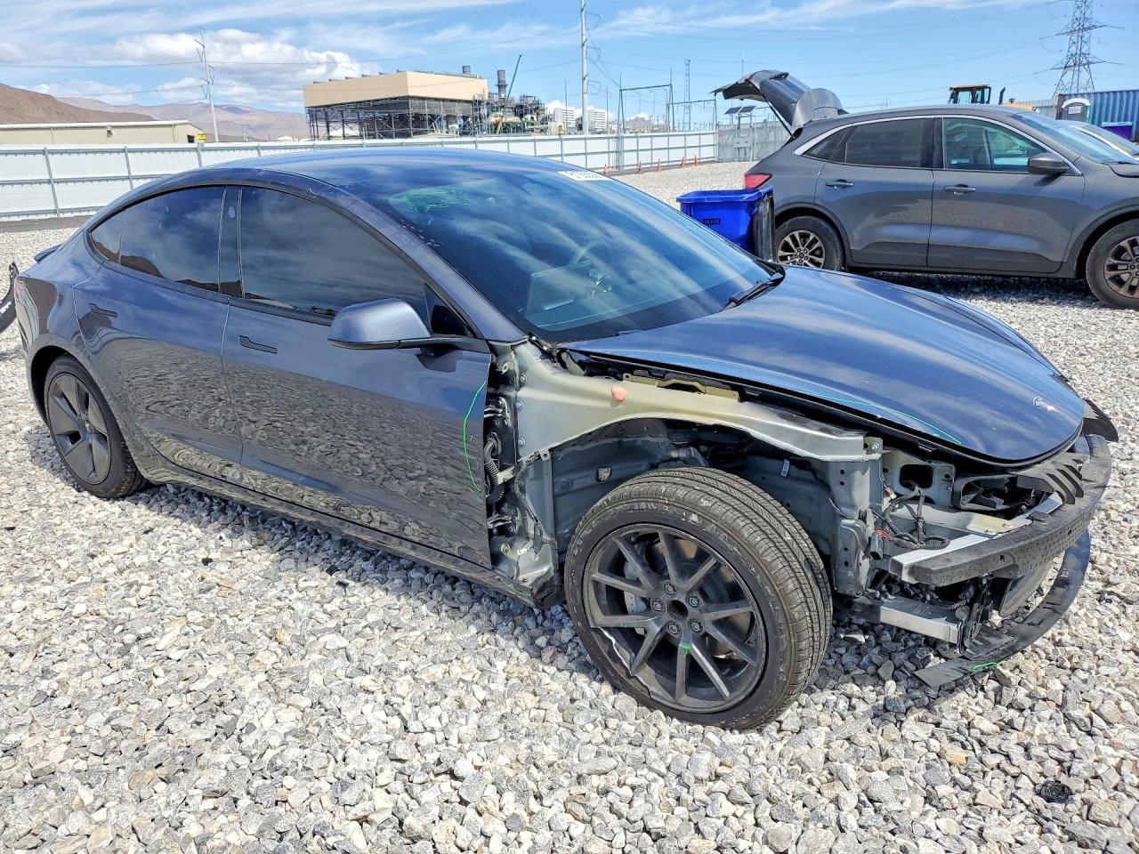 2023 Tesla Model 3 - Фото 4