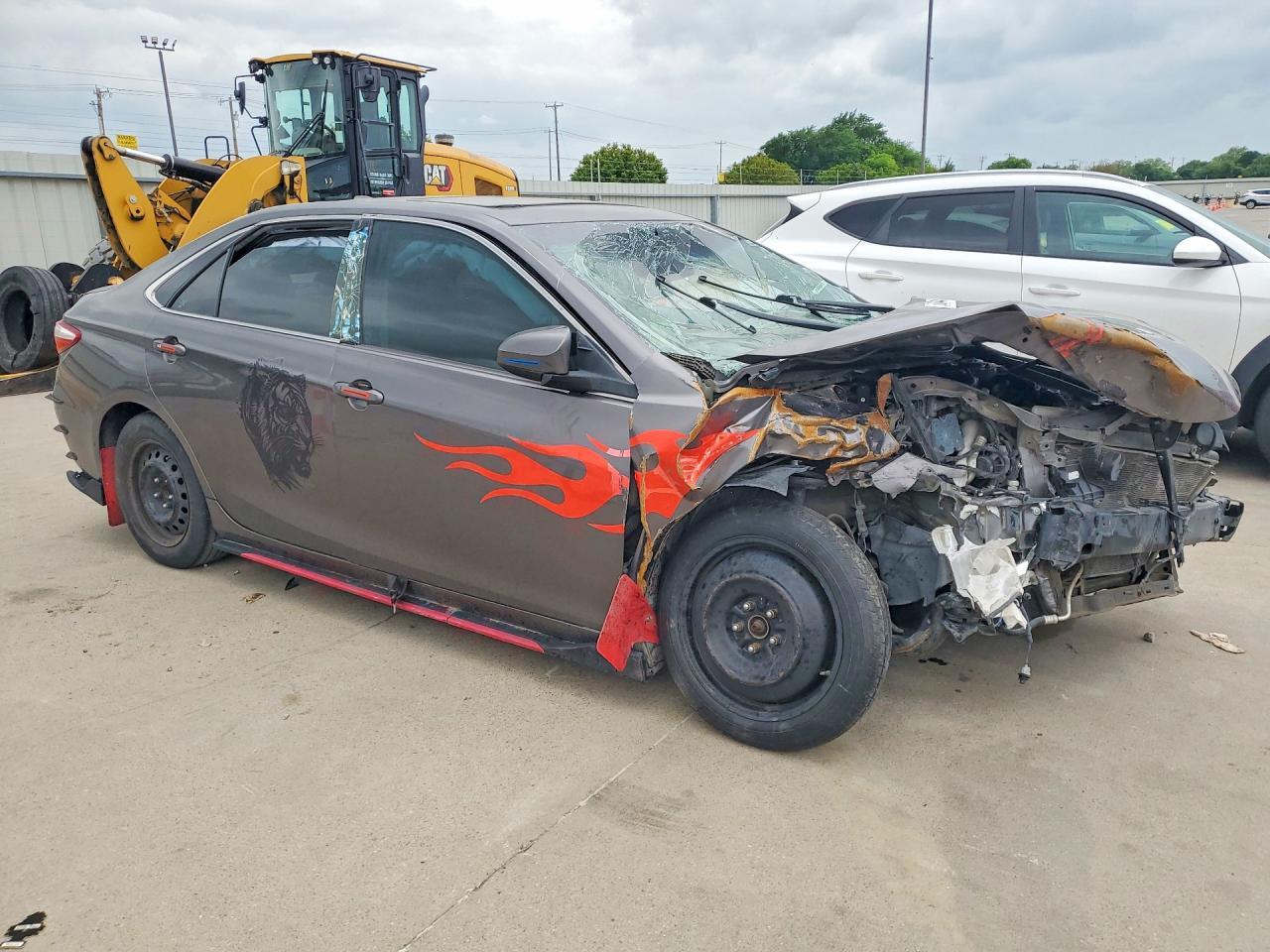 2016 Toyota Camry Se - Фото 4