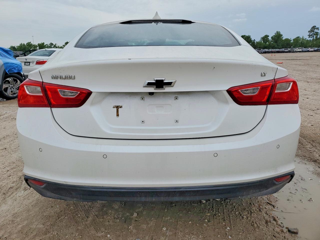 2018 Chevrolet Malibu Lt - Image 6