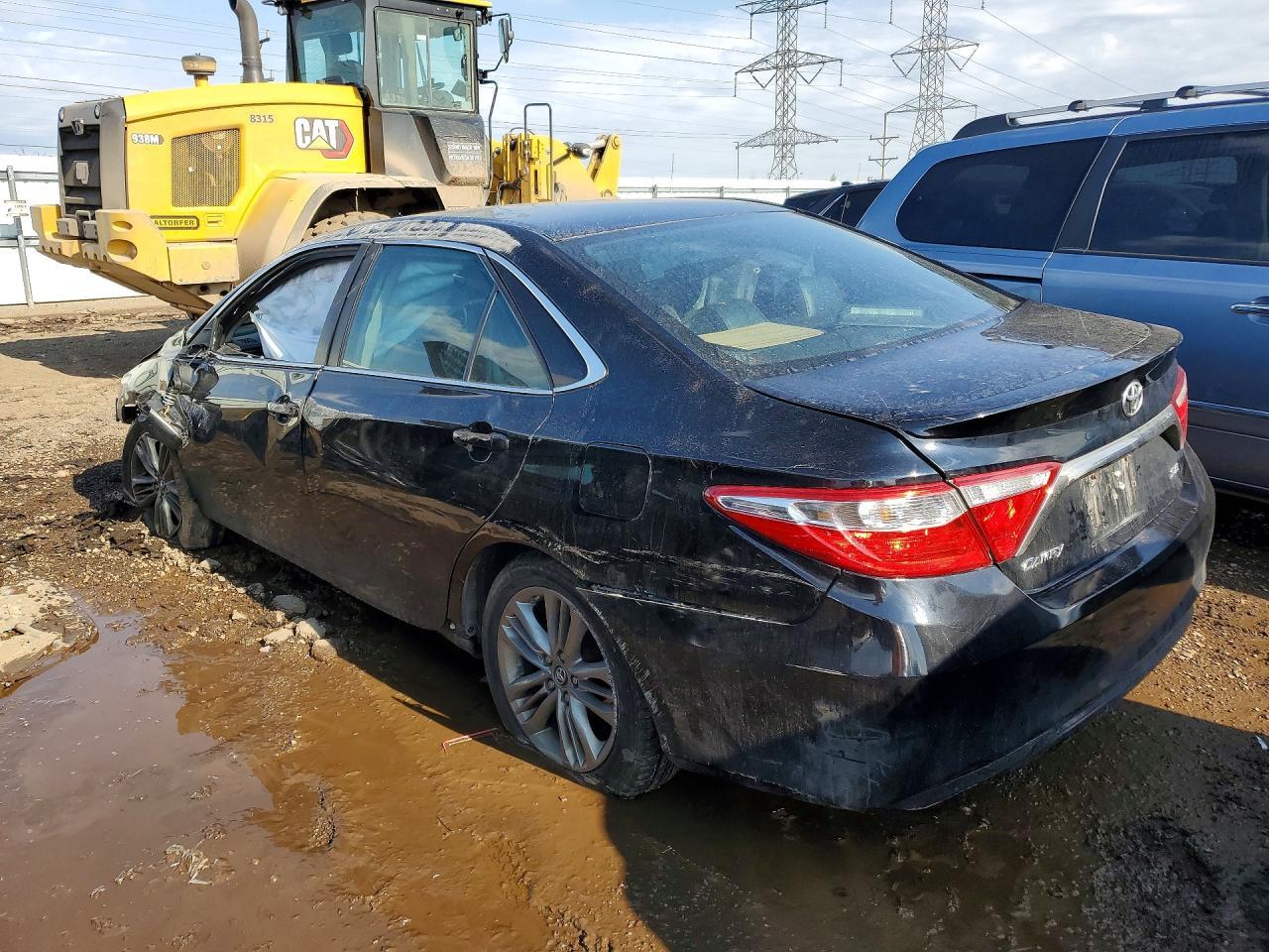 2017 Toyota Camry Se - Фото 2