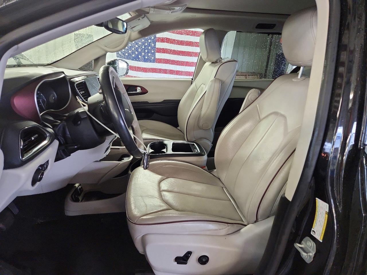 2020 Chrysler Pacifica Limited - Image 7