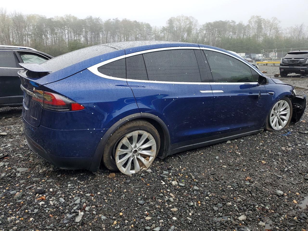 2019 Tesla Model X - Фото 3
