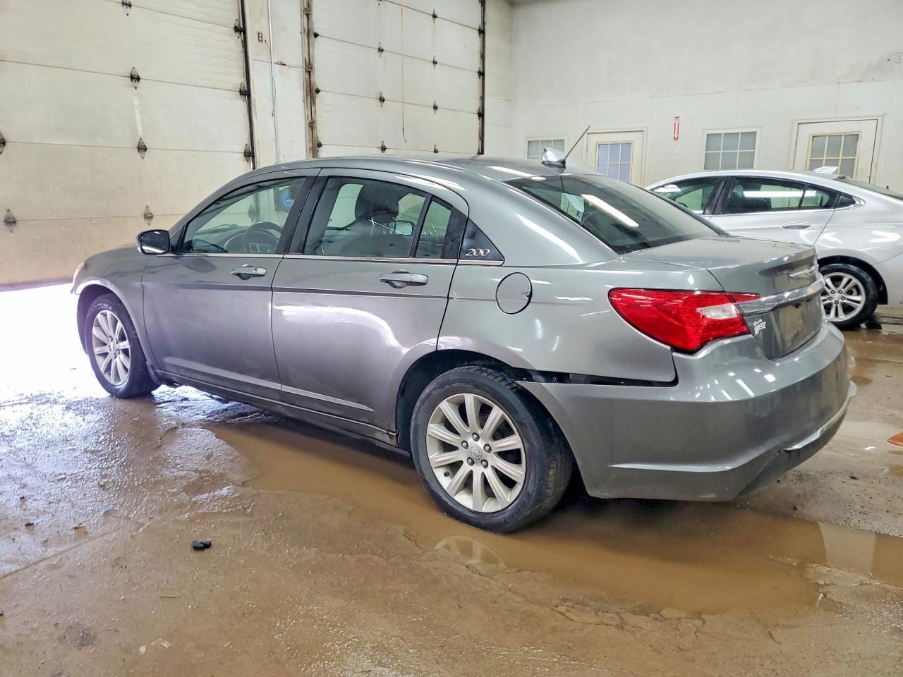 2012 Chrysler 200 Touring - Image 2