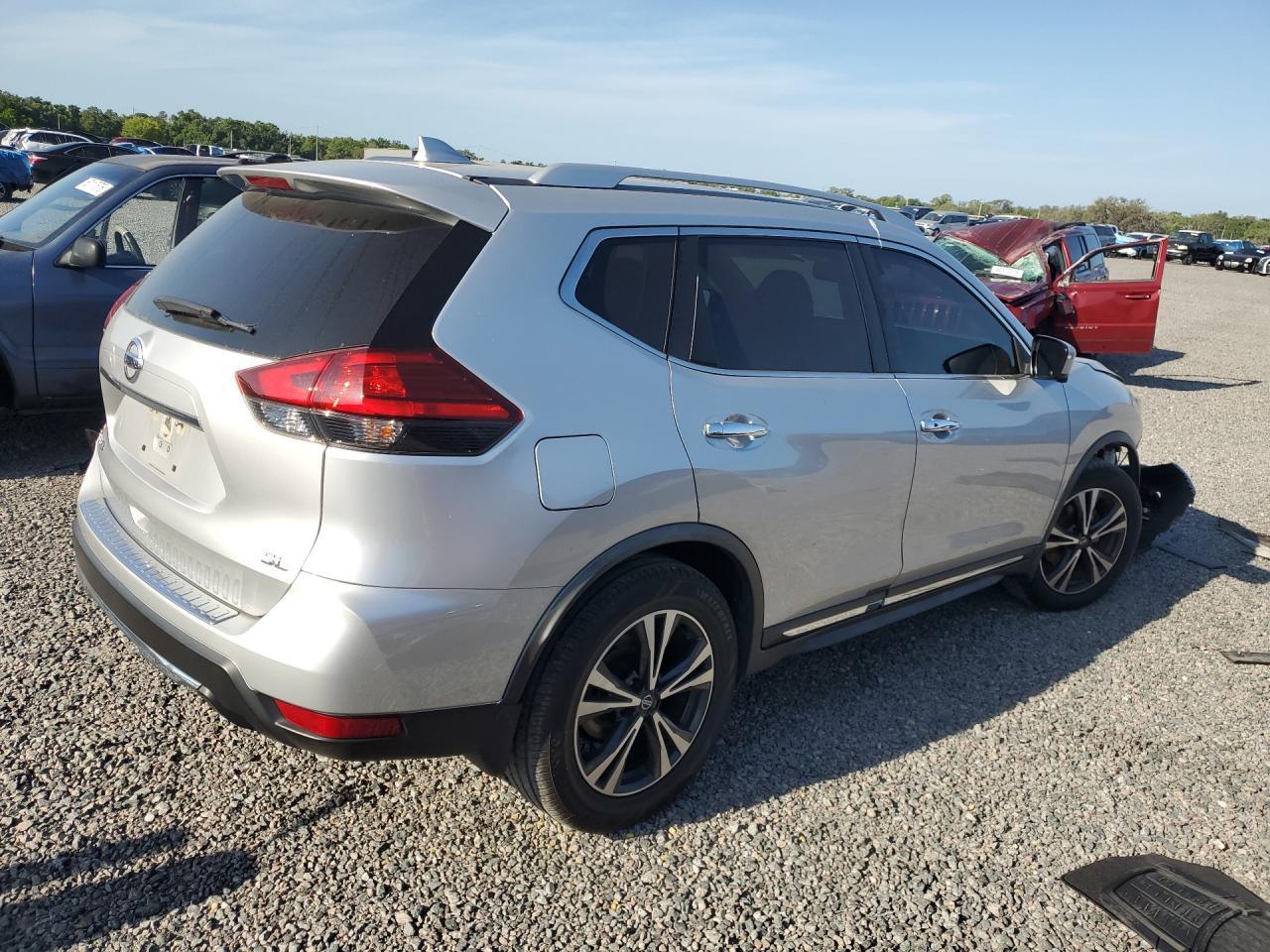 2017 Nissan Rogue Sl - Image 3