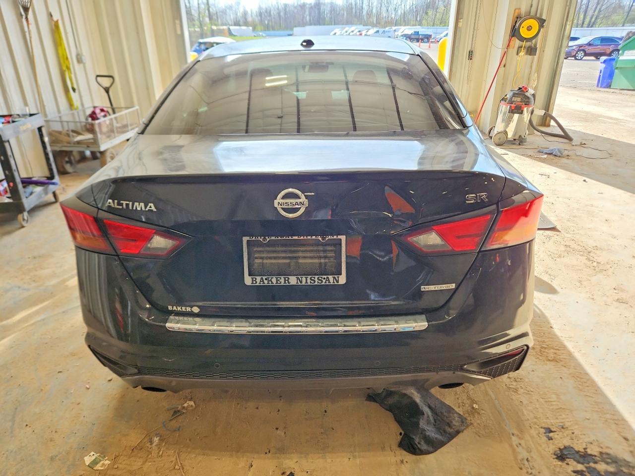 2022 Nissan Altima Sr - Image 6