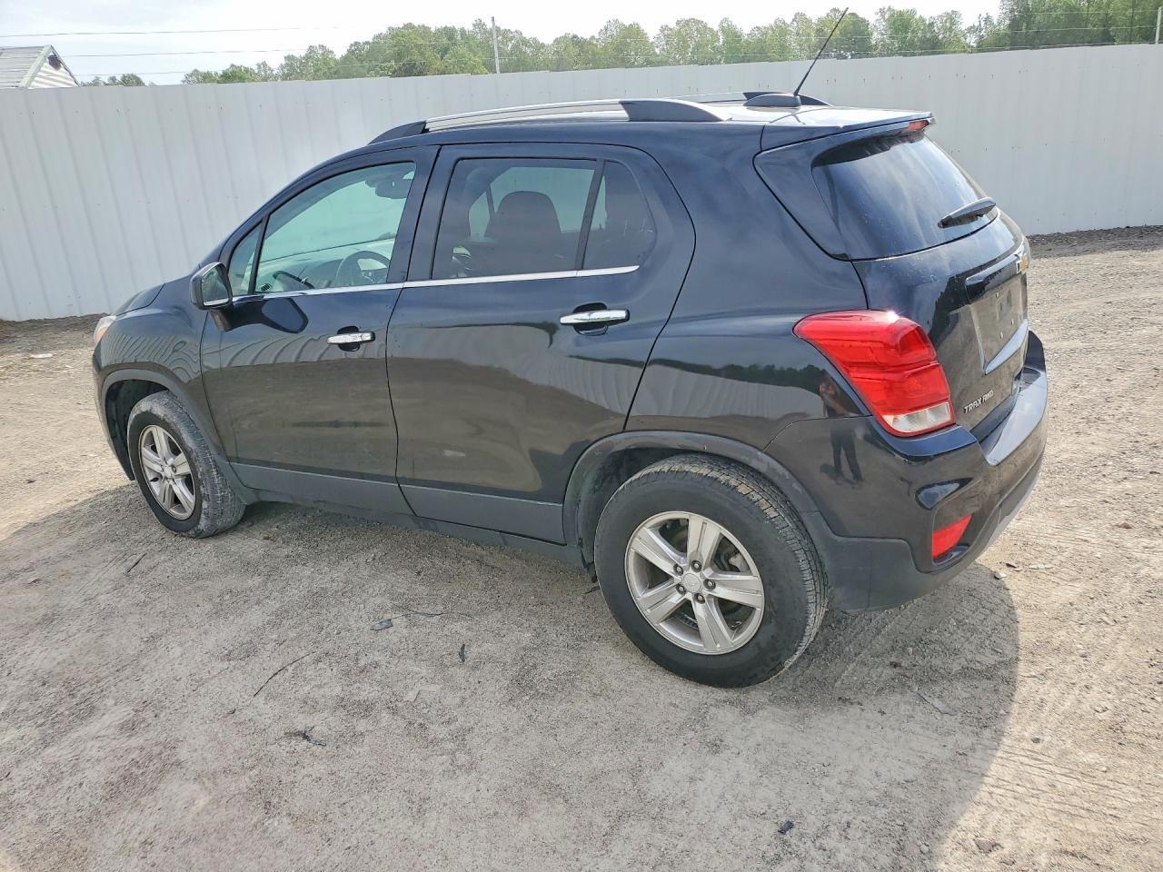 2019 Chevrolet Trax 1Lt - Image 2