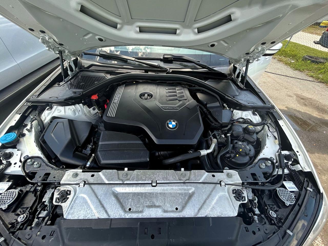 2021 BMW 330Xi - Фото 7