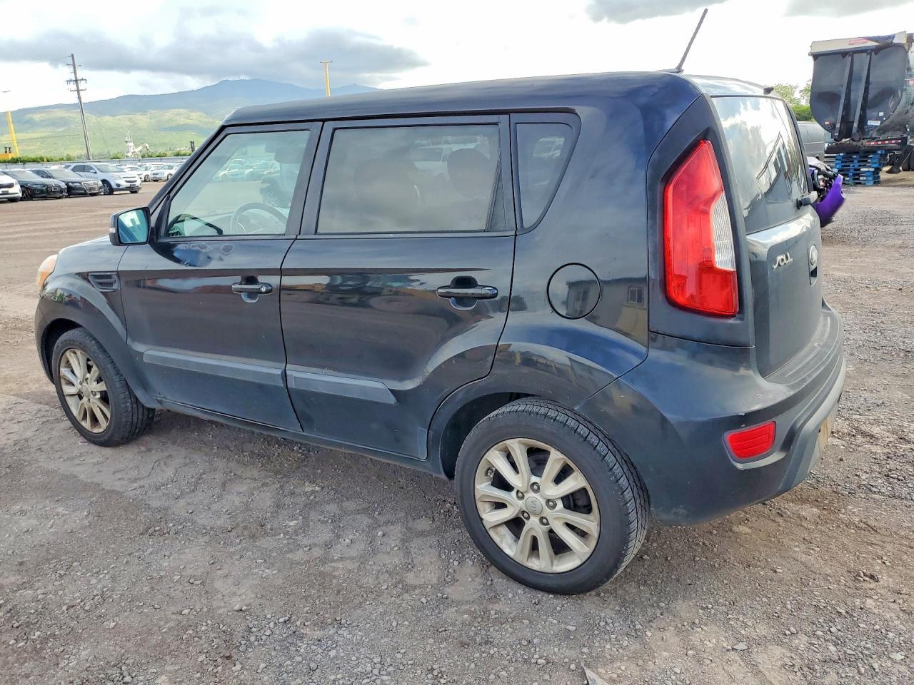 2013 Kia Soul + - Image 2