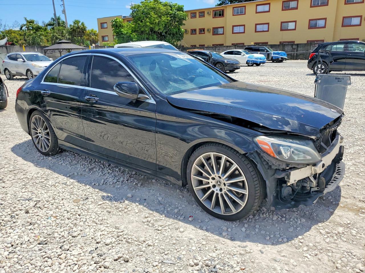 2018 Mercedes-Benz C 300 - Image 4