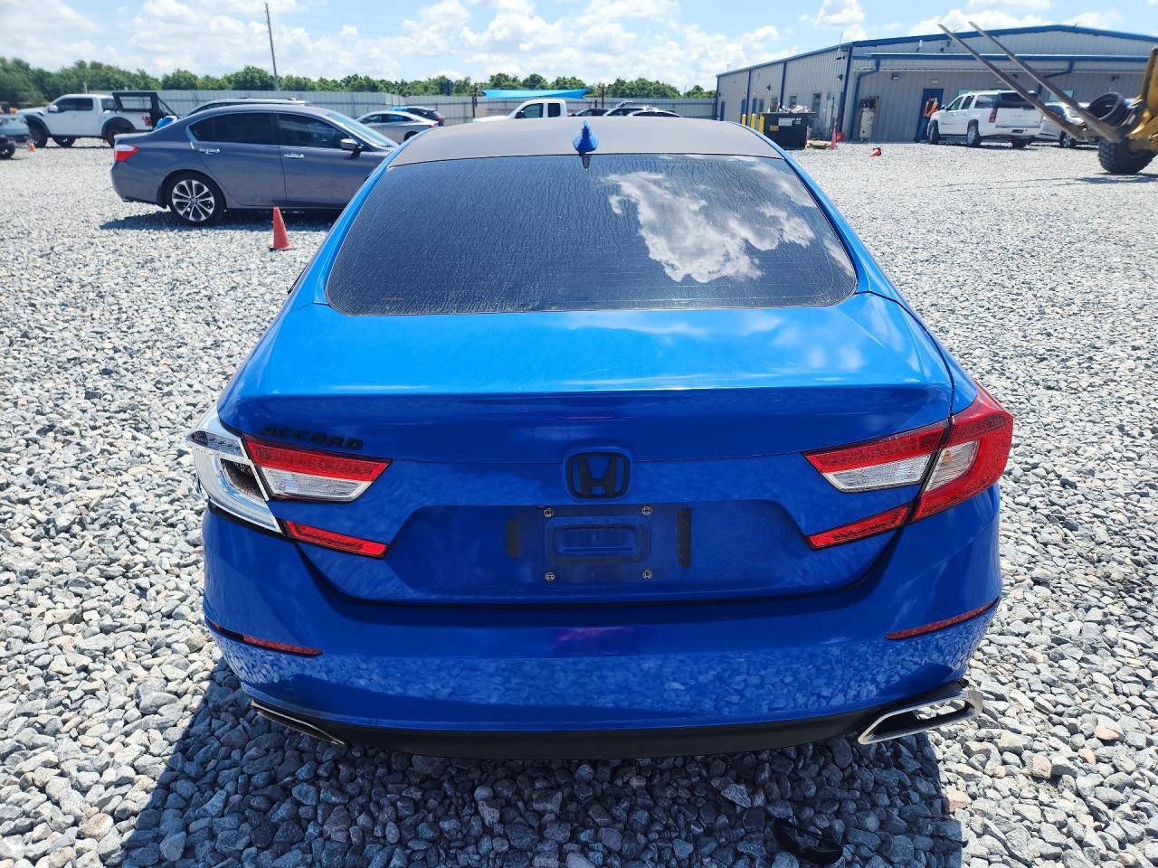 2018 Honda Accord Touring - Image 6