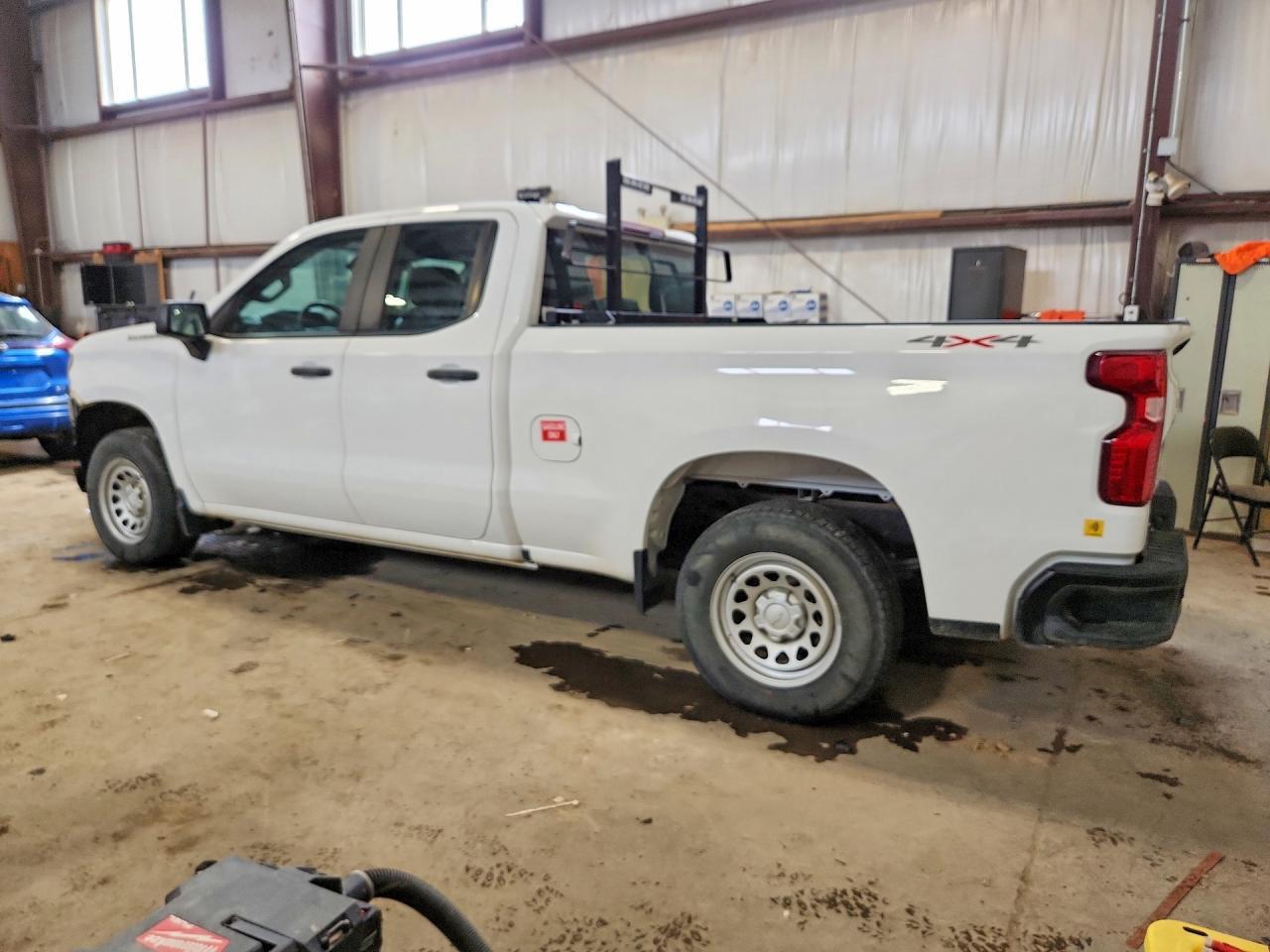 2022 Chevrolet Silverado K1500 - Image 2