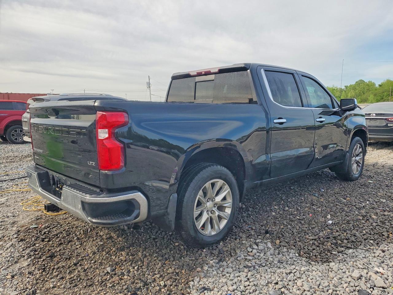 2019 Chevrolet Silverado C1500 Ltz - Image 3