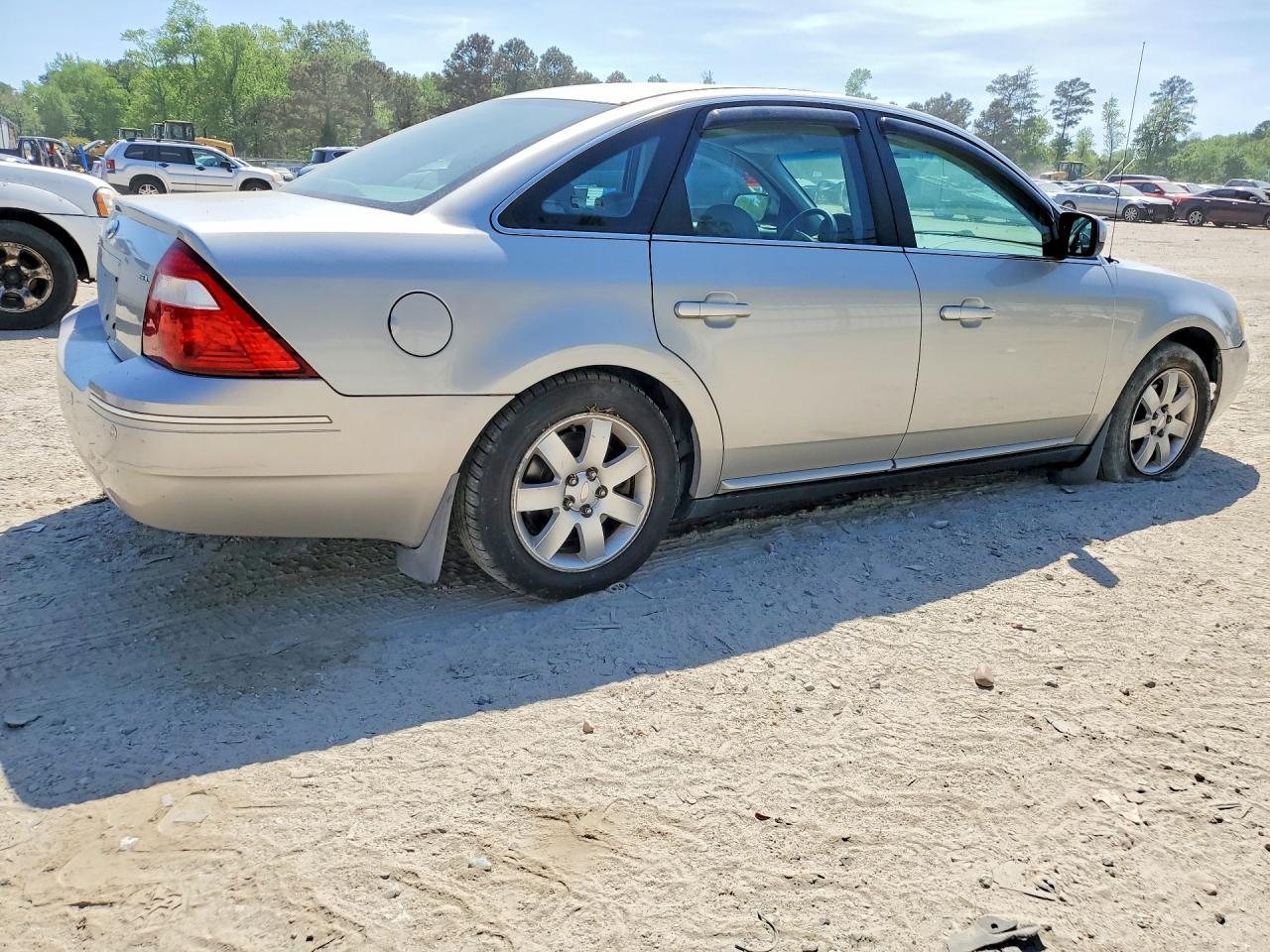 2006 Ford Five Hundred Sel - Image 3