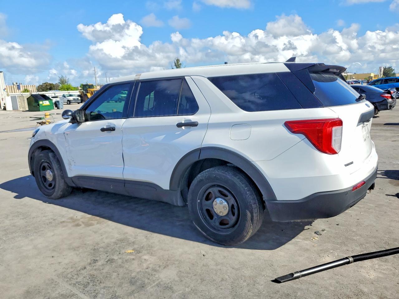 2021 Ford Explorer - Image 2