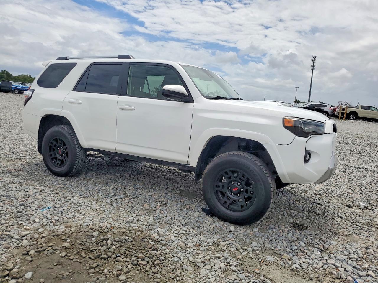 2024 Toyota 4Runner Sr5 - Image 4