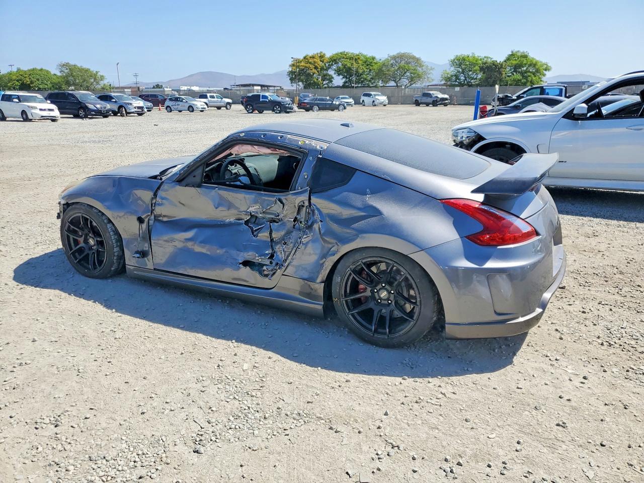 2014 Nissan 370Z Base - Фото 2