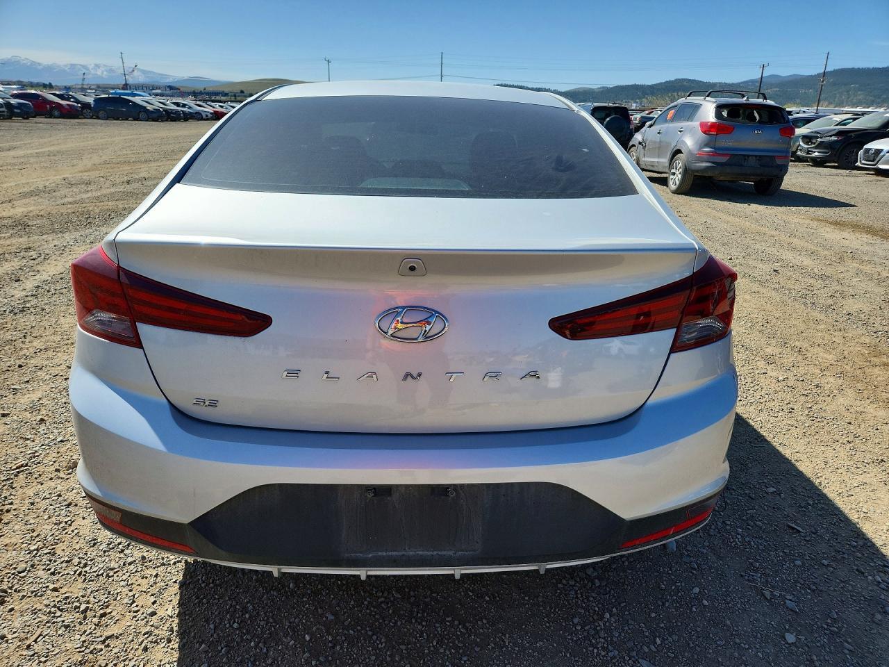 2019 Hyundai Elantra Se - Фото 6