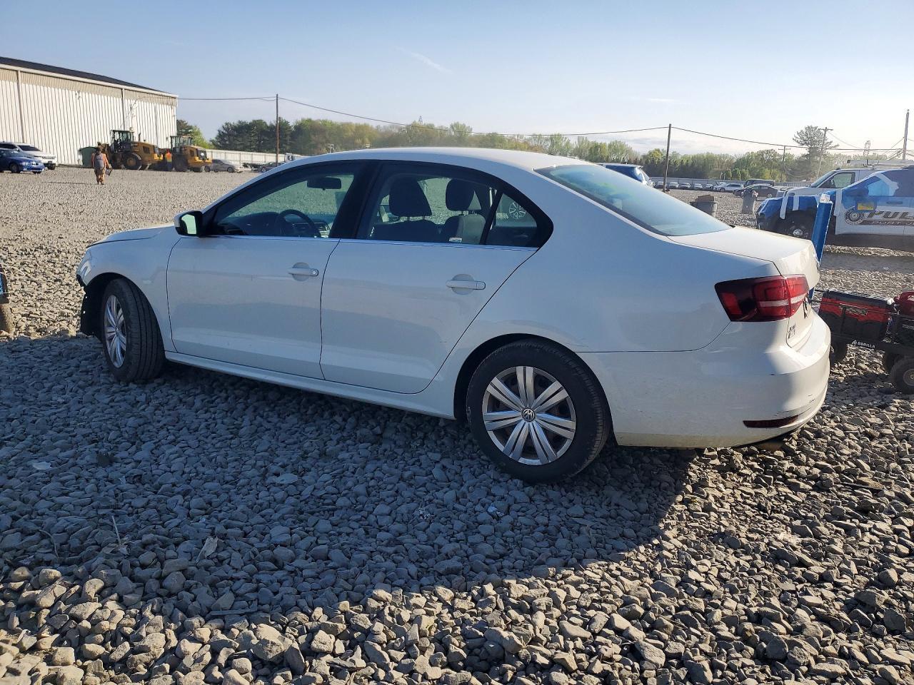 2017 Volkswagen Jetta S - Фото 2