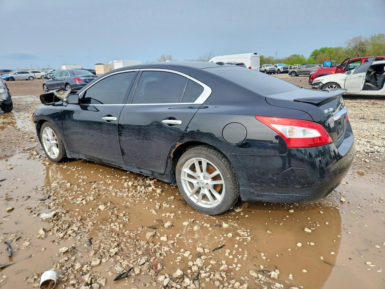 2011 Nissan Maxima - Фото 2