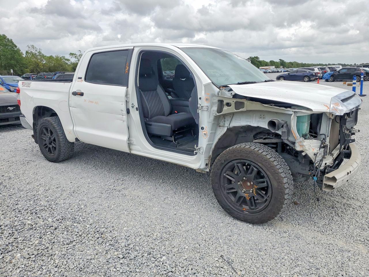 2021 Toyota Tundra Sr5 - Image 4