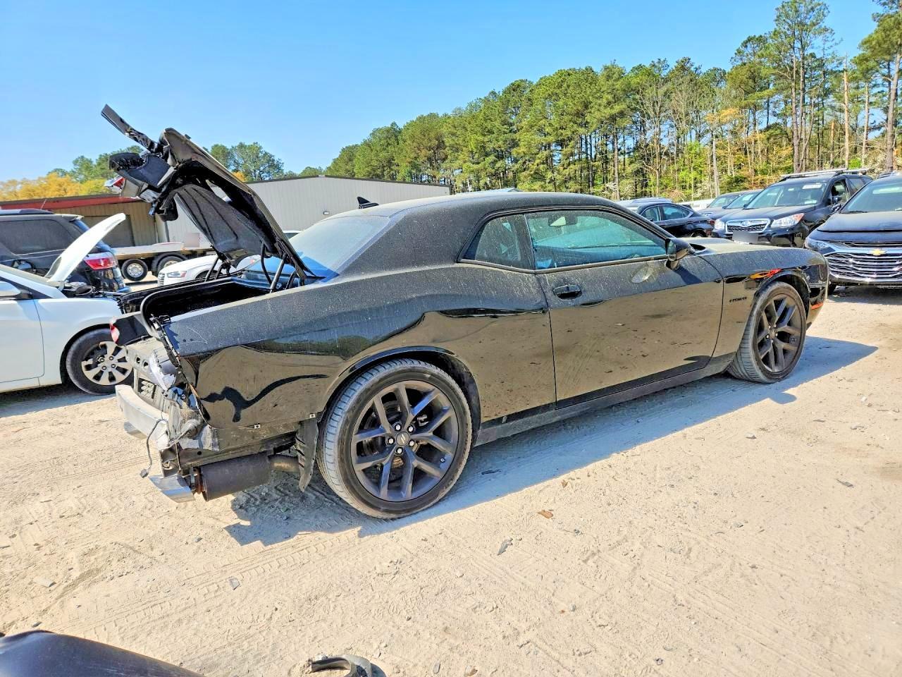 2022 Dodge Challenger R - Image 3