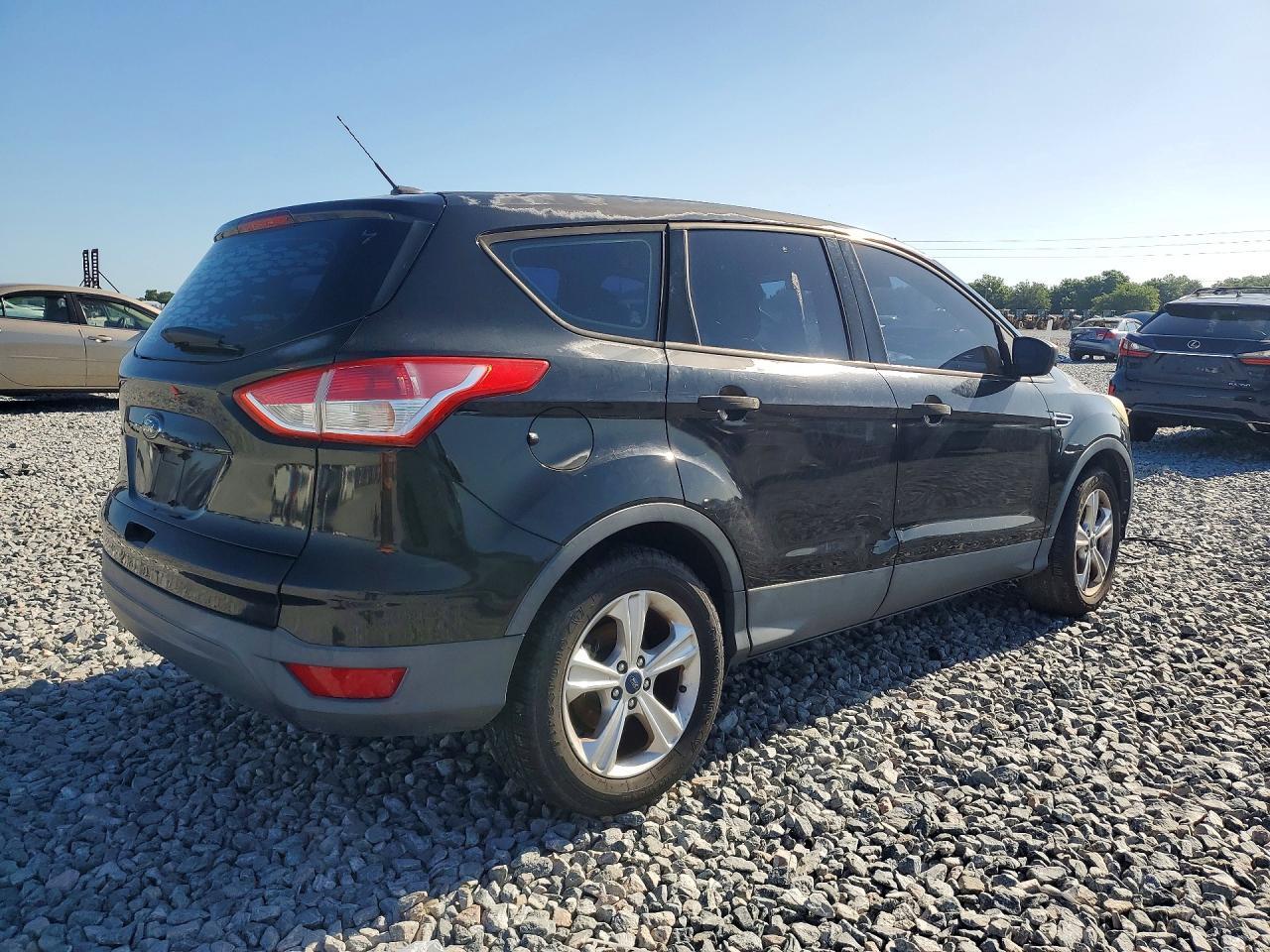 2016 Ford Escape S - Image 3