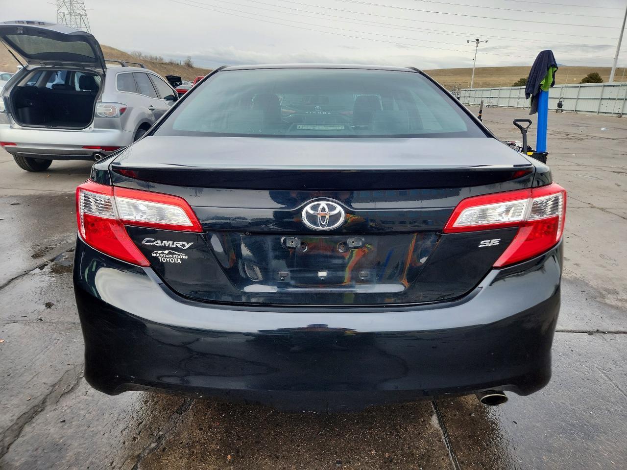 2014 Toyota Camry Se - Image 6