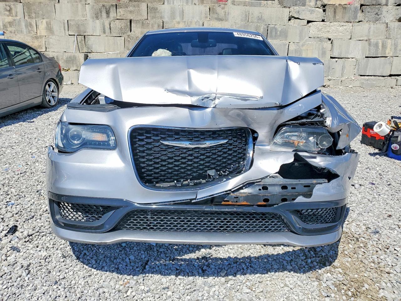 2016 Chrysler 300 S - Image 5