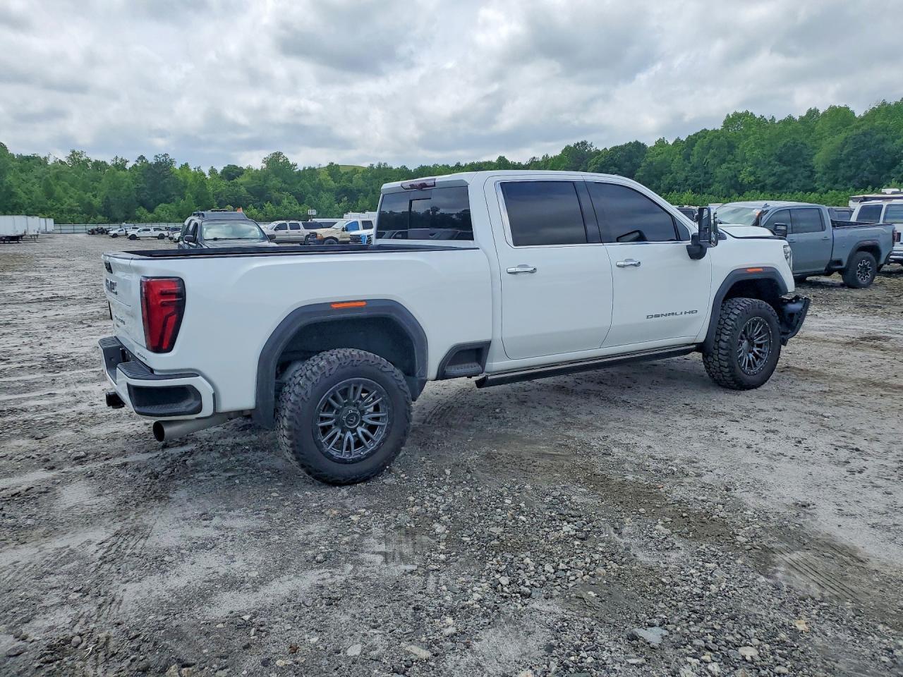 2024 GMC Sierra K2500 Denali Ultimate - Фото 3