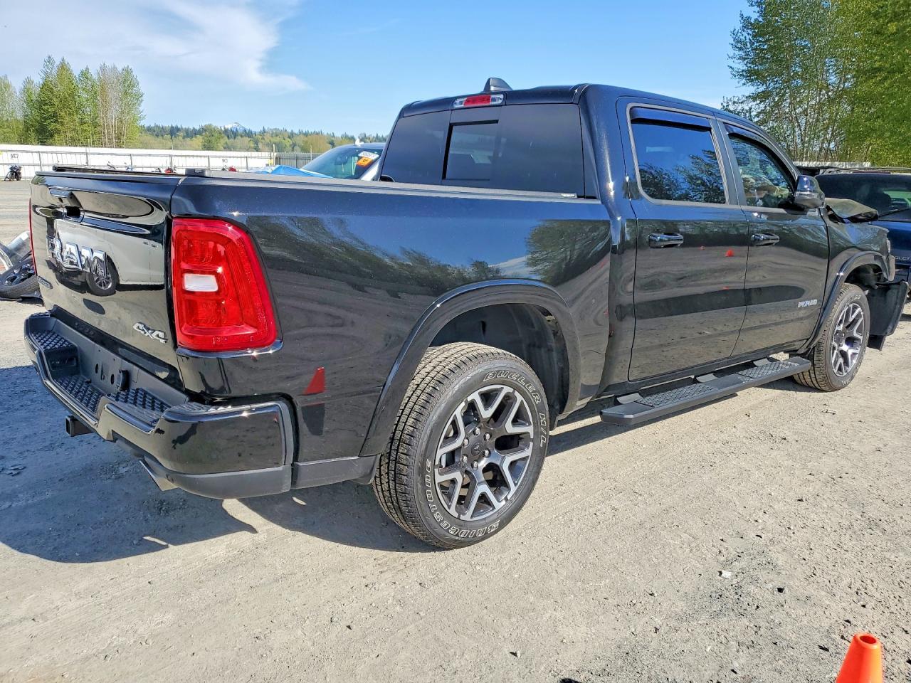 2025 Ram 1500 Laramie - Image 3