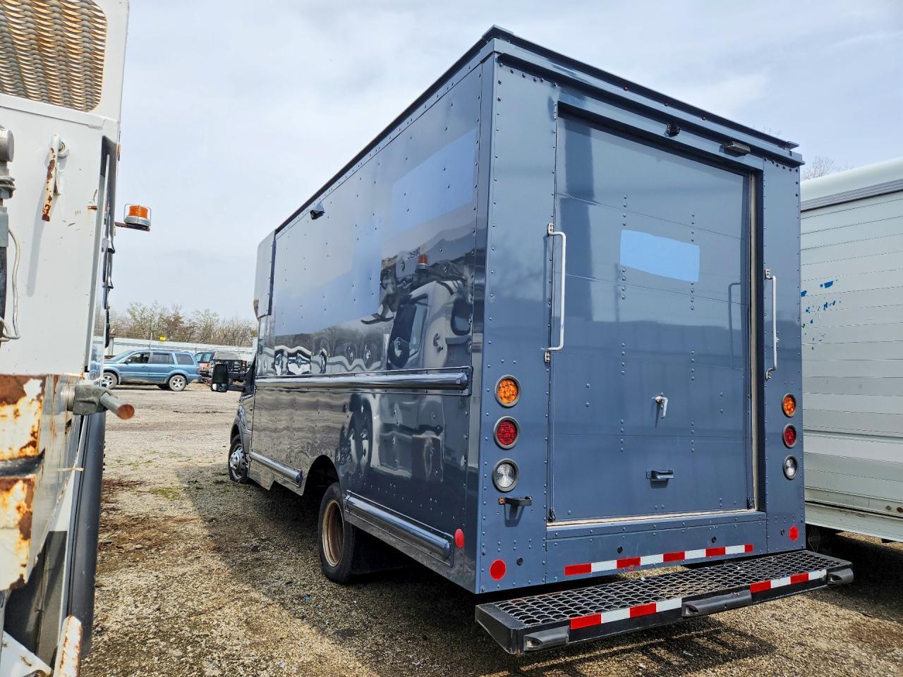 2021 Ford Transit T-350 Step Van ** Clean Title * Prior Fleet ** - Фото 2