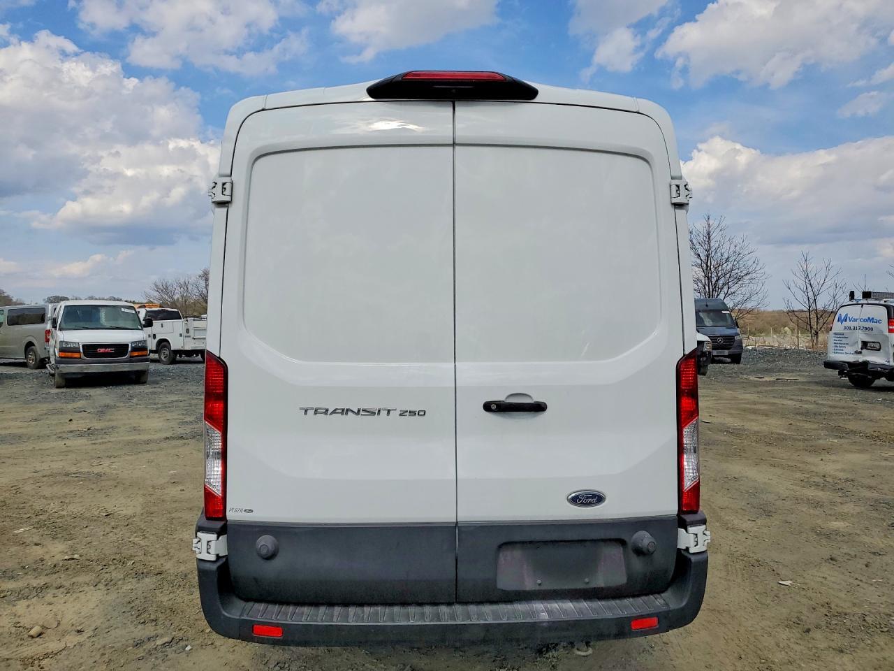 2020 Ford Transit T-250 - Фото 6