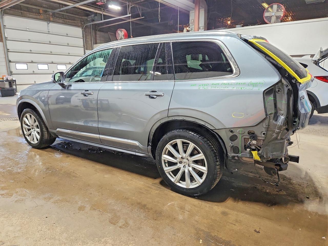 2017 Volvo Xc90 T8 - Image 2