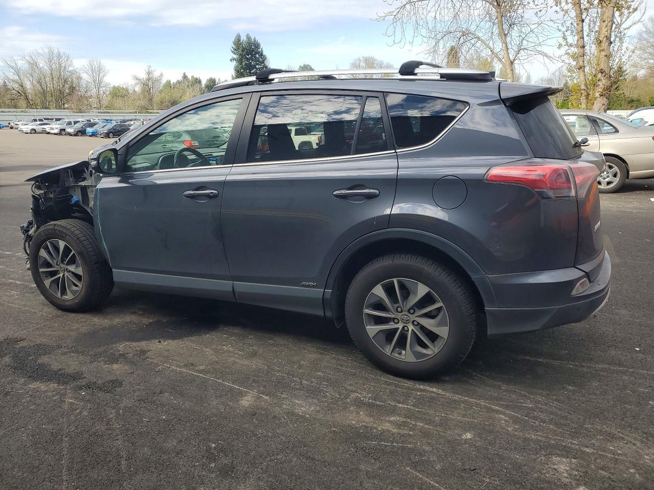 2016 Toyota Rav4 Hybrid Xle - Image 2