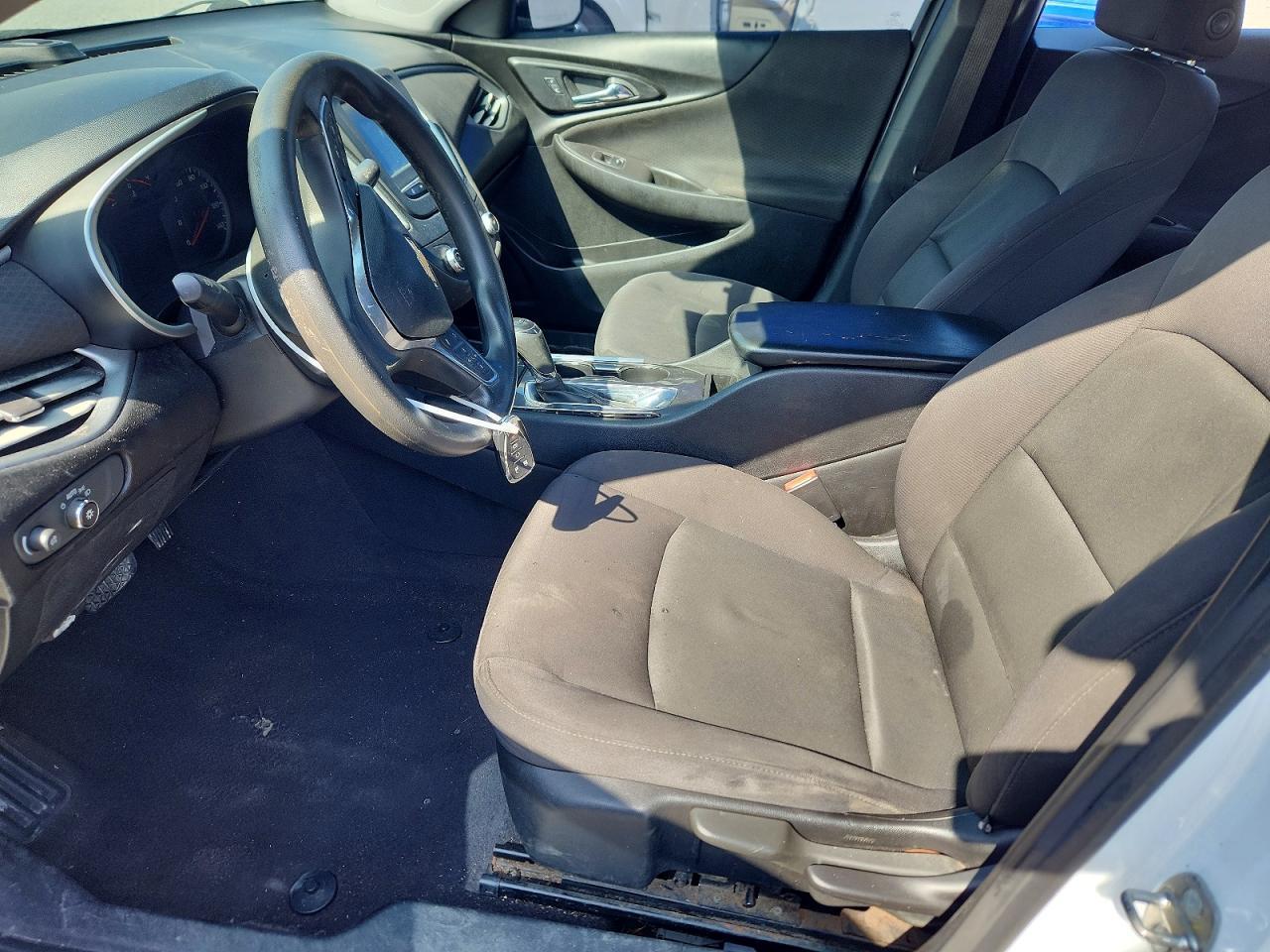2017 Chevrolet Malibu Ls - Фото 7