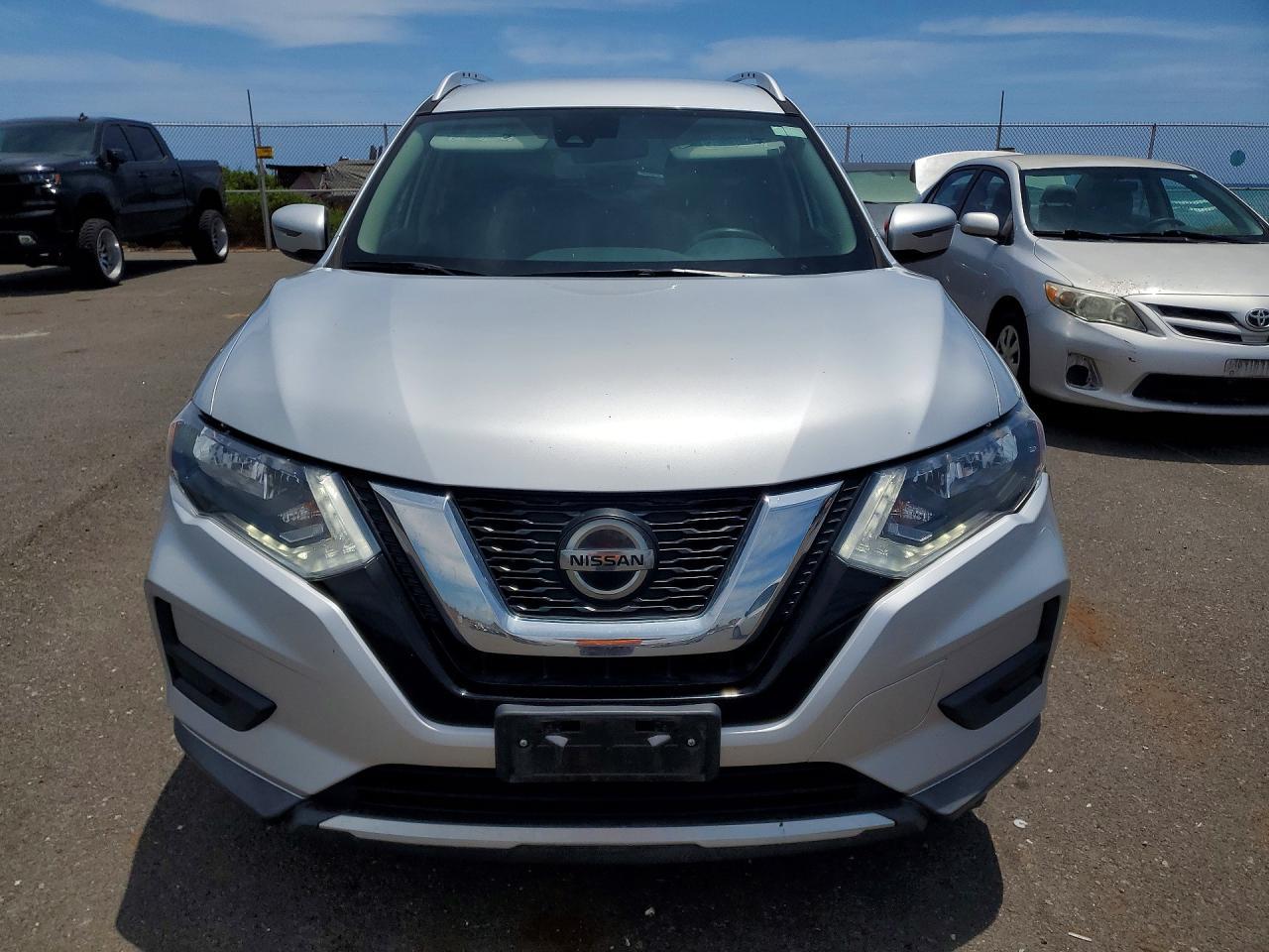 2019 Nissan Rogue S - Image 5