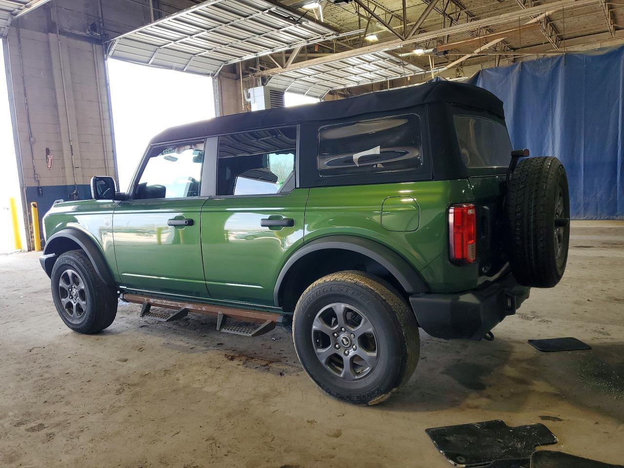 2023 Ford Bronco Base - Image 2