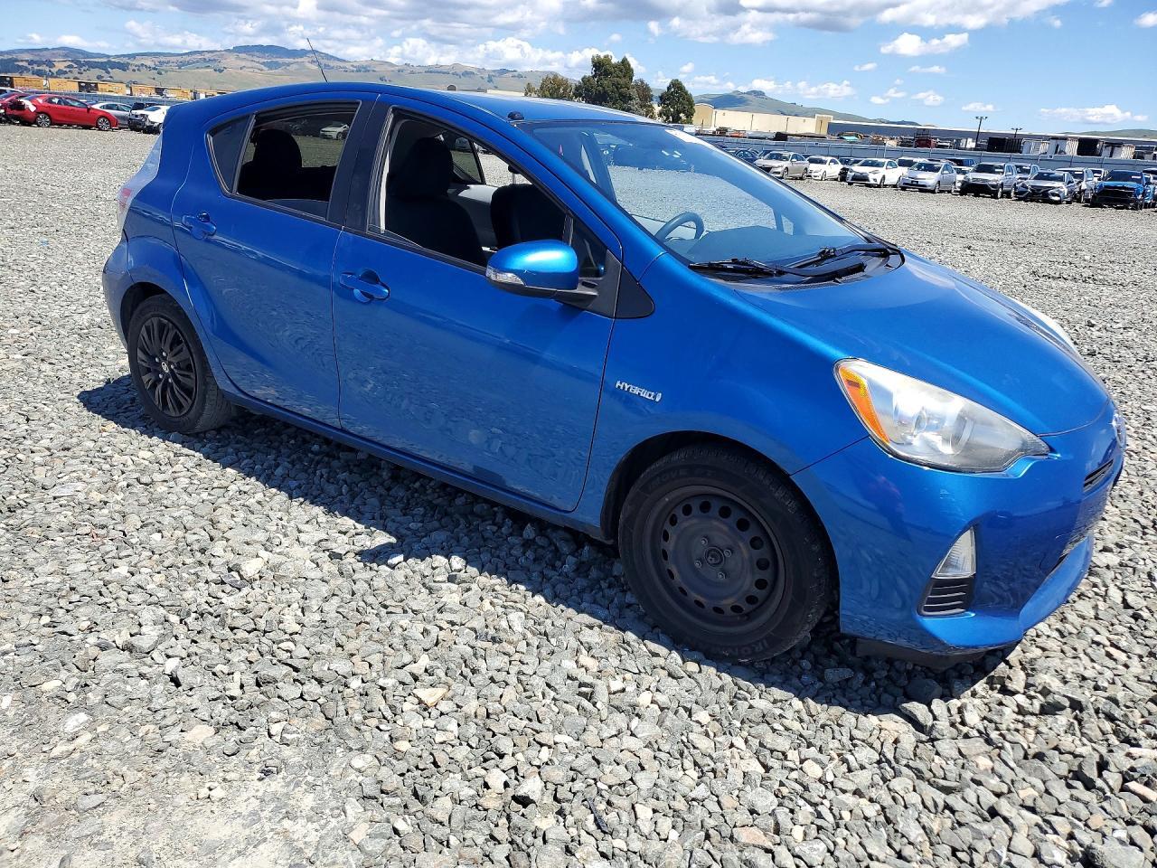 2013 Toyota Prius C Two - Image 4
