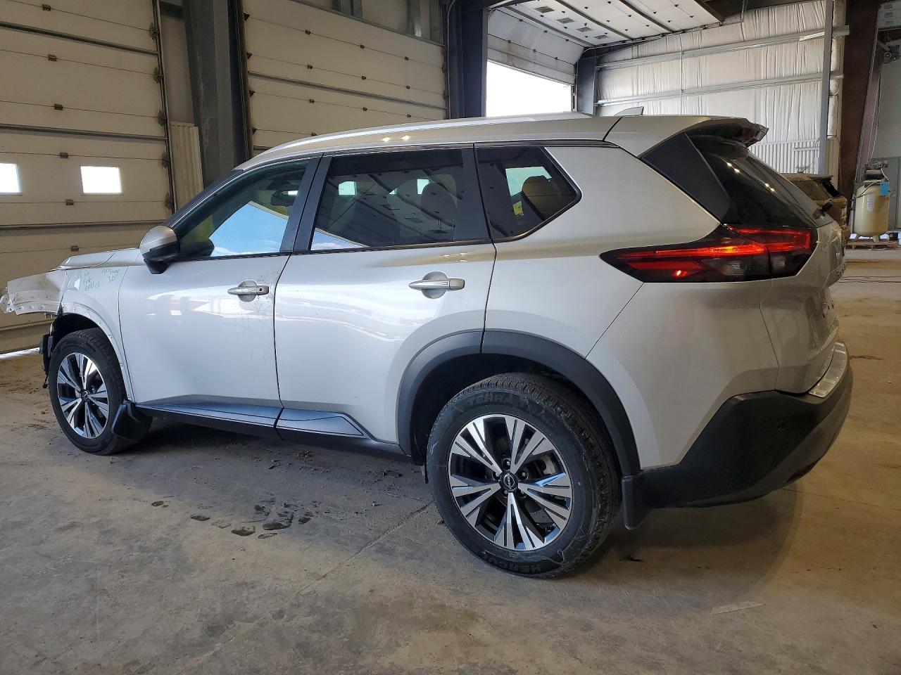 2023 Nissan Rogue Sv - Image 2