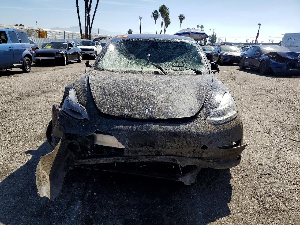 2023 Tesla Model 3 - Фото 5