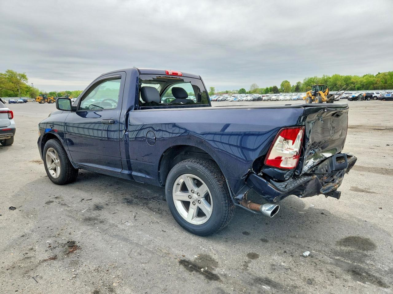 2012 Dodge Ram 1500 St - Фото 2