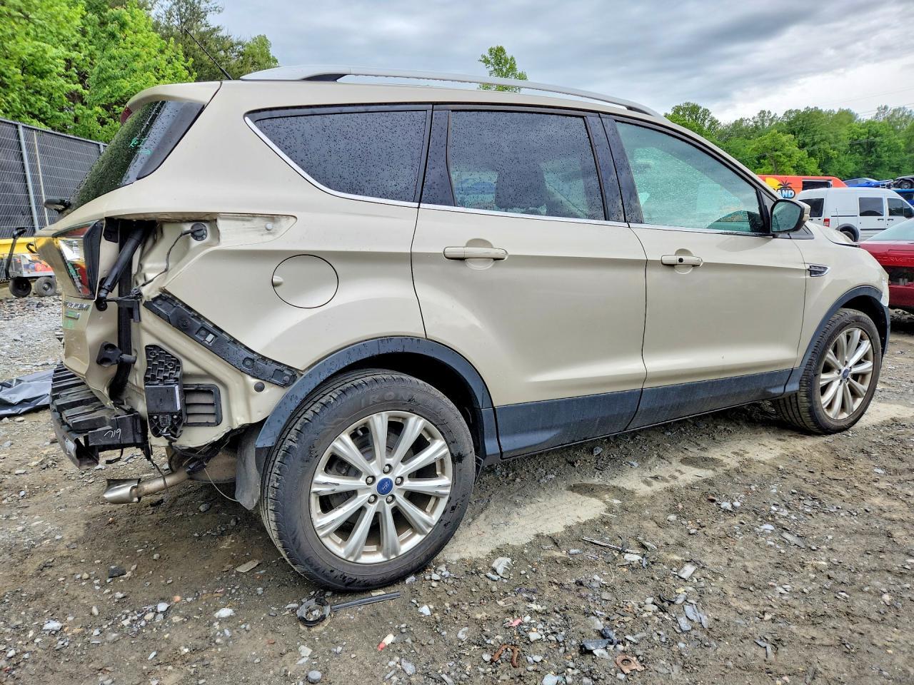 2017 Ford Escape Titanium - Фото 3