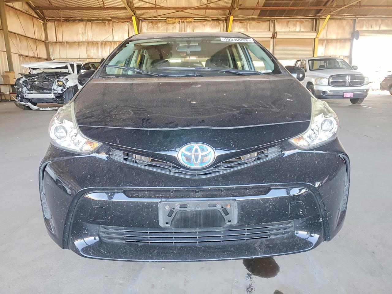 2017 Toyota Prius V Two - Image 5