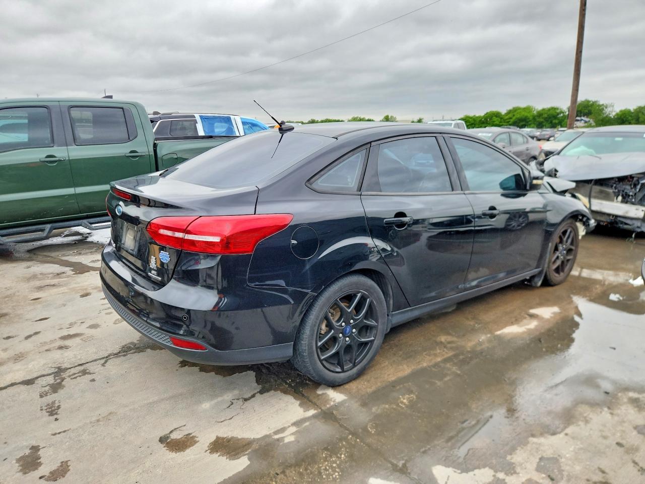 2016 Ford Focus Se - Фото 3