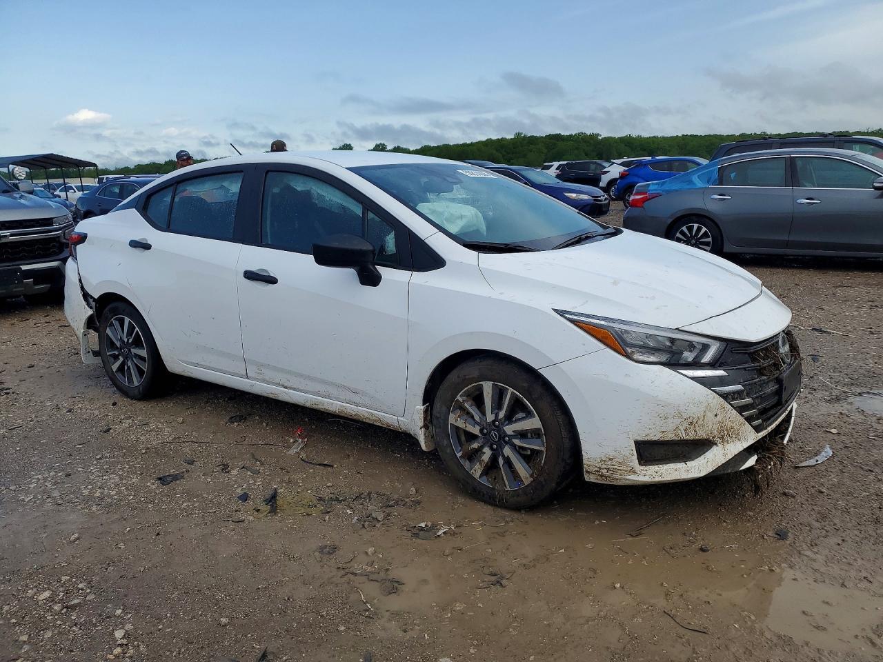 2025 Nissan Versa S - Фото 4